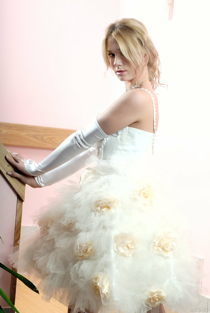 Еленка, 27